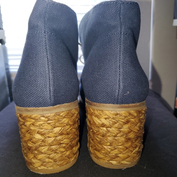 Lucky Brand Hale lace up booties 8.5 - Picture 5 of 14